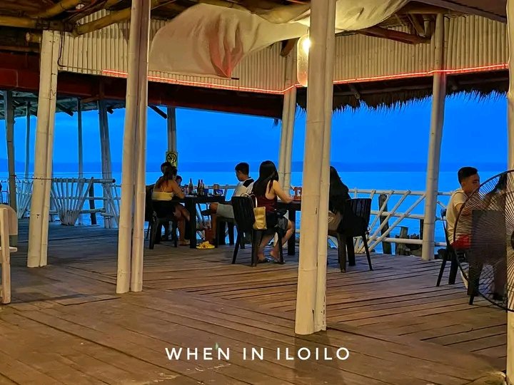 CoMa Seaside Cafe Bistro